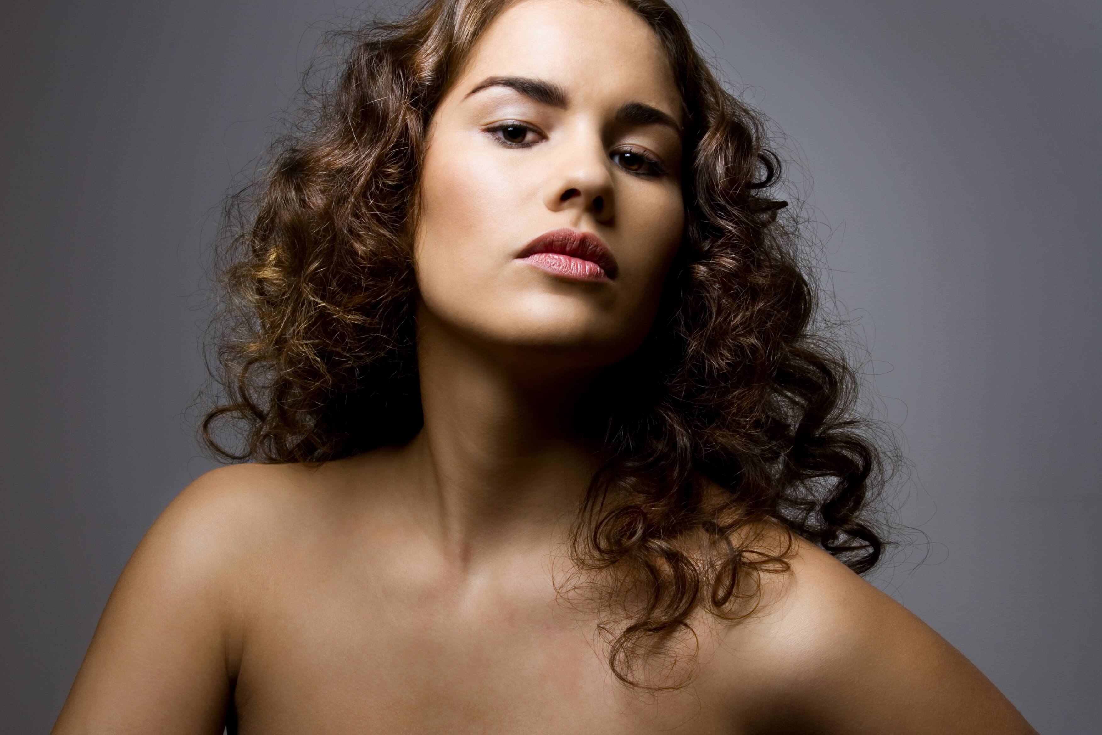 curly layered hair
