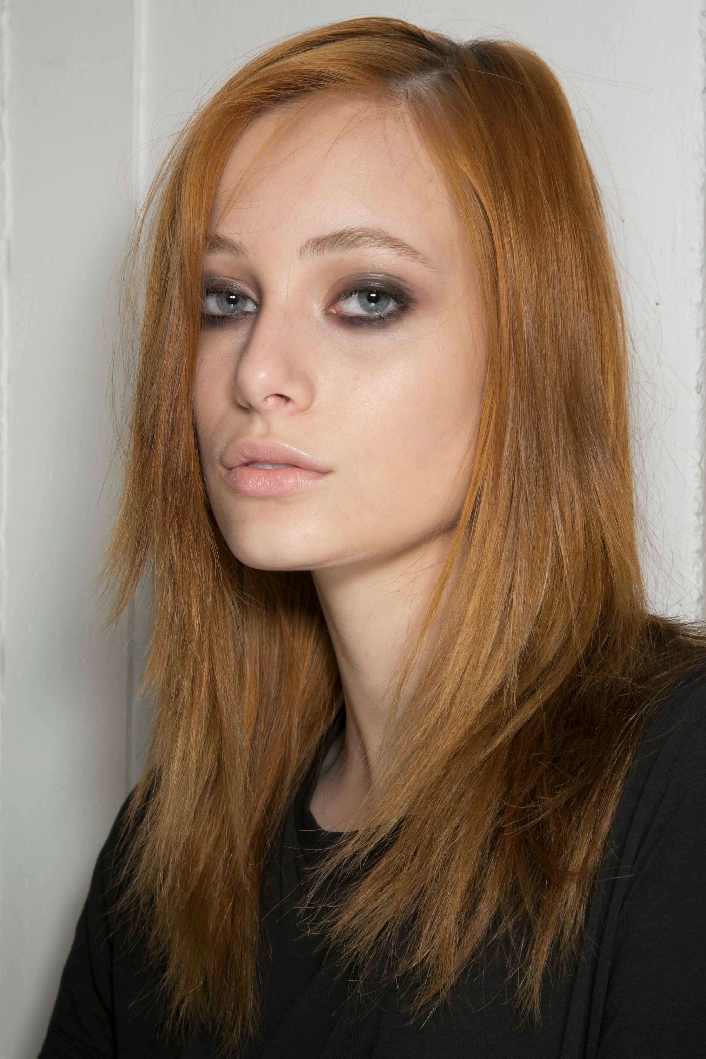 Hairstyles for oval faces mid-length layers