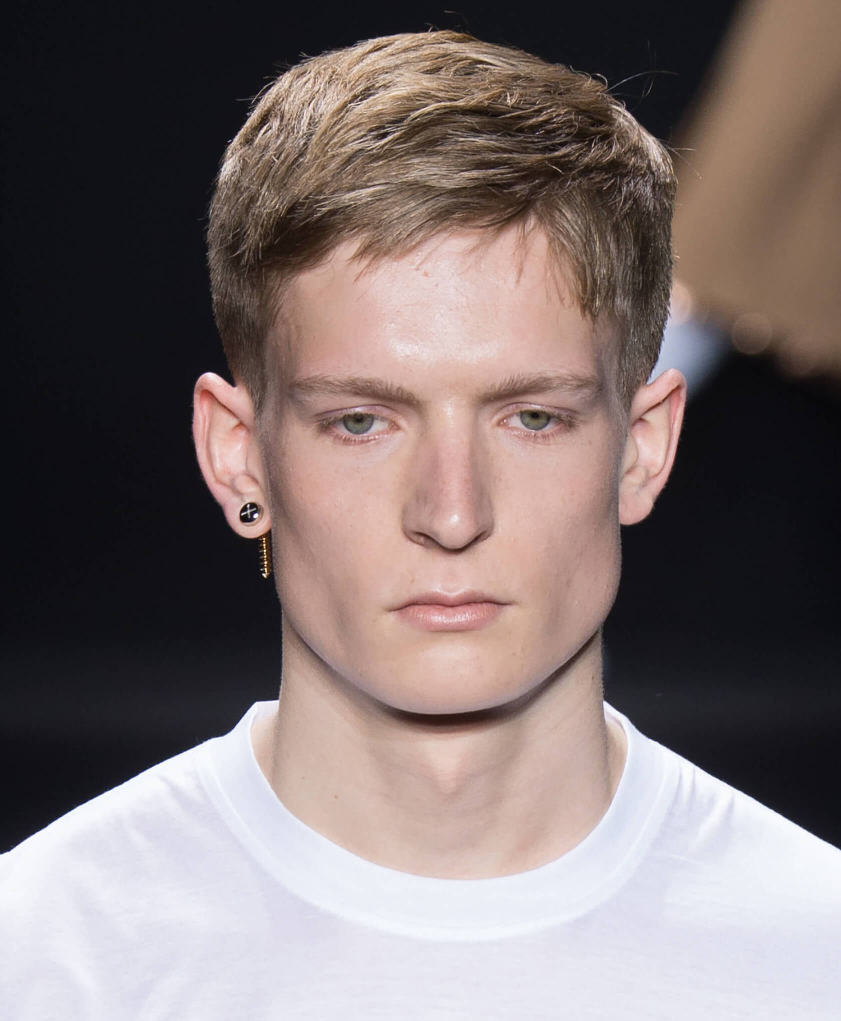 Male Model Hairstyle for Medium Length Hair | Jon kortajarena, Haircuts for  men, Trending haircuts