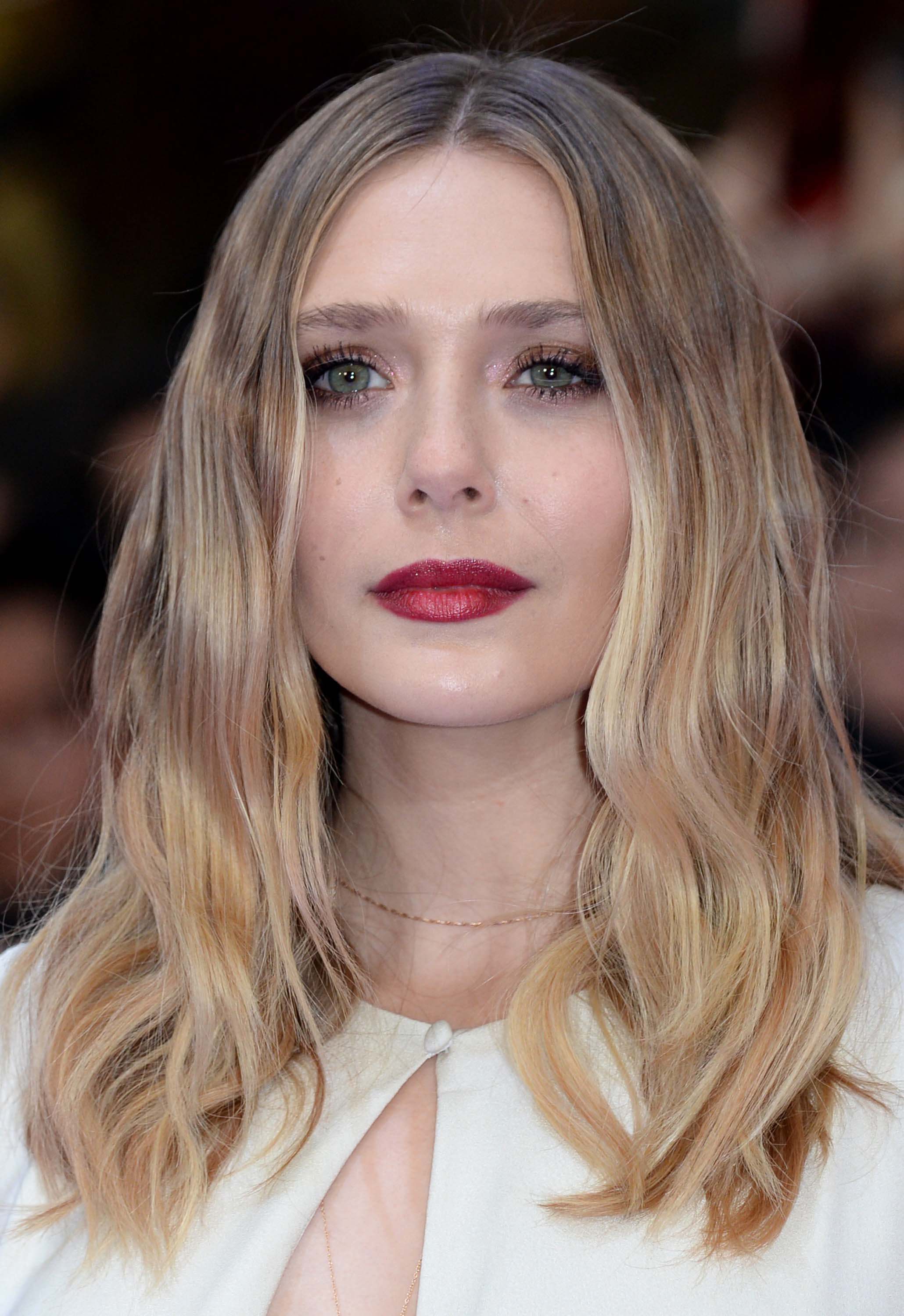 Medium-hairstyles-elizabeth-olsen