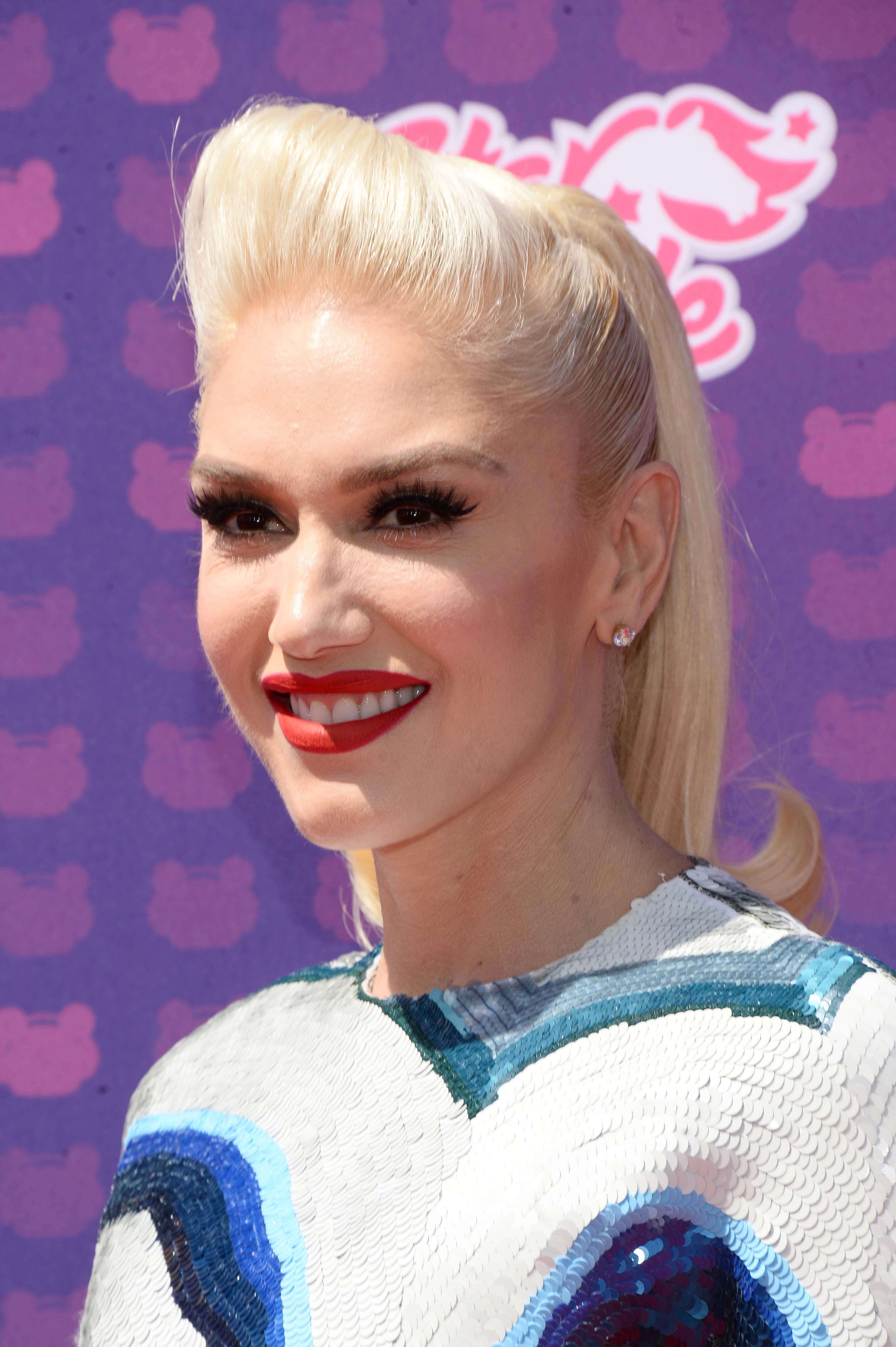 bleach blonde hair gwen stefani getty