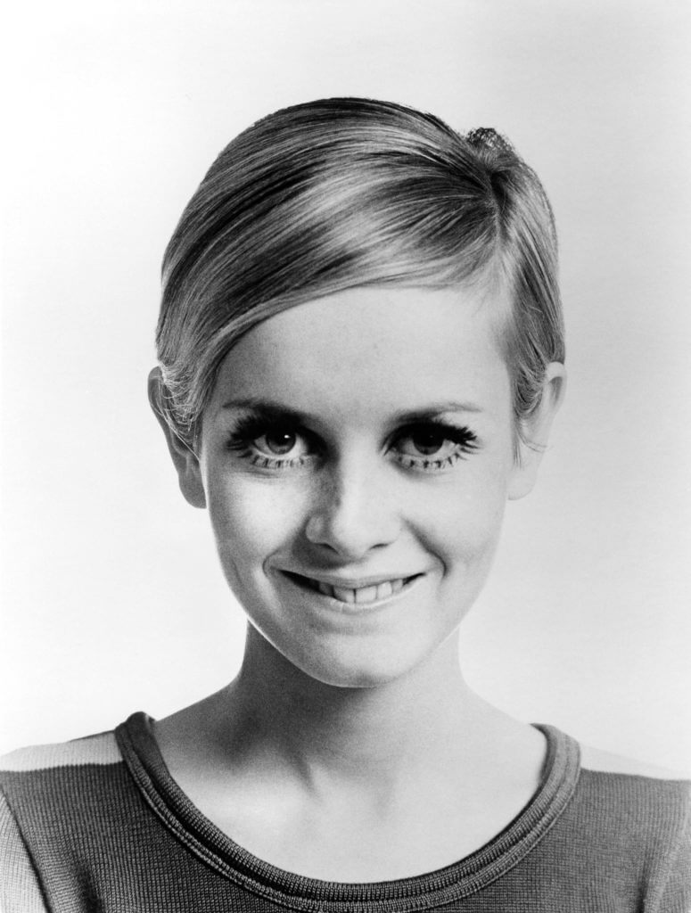 classy short hairstyles:Twiggy's pixie short hair crop