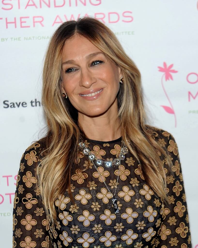 image of sarah jessica parker with dark blonde hair