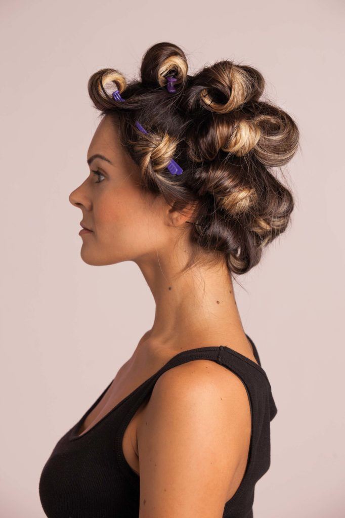 How to blow dry your hair for a wavy effect - All Things Hair