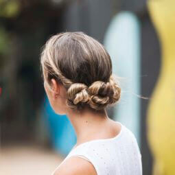 blonde-easy-knot-updo