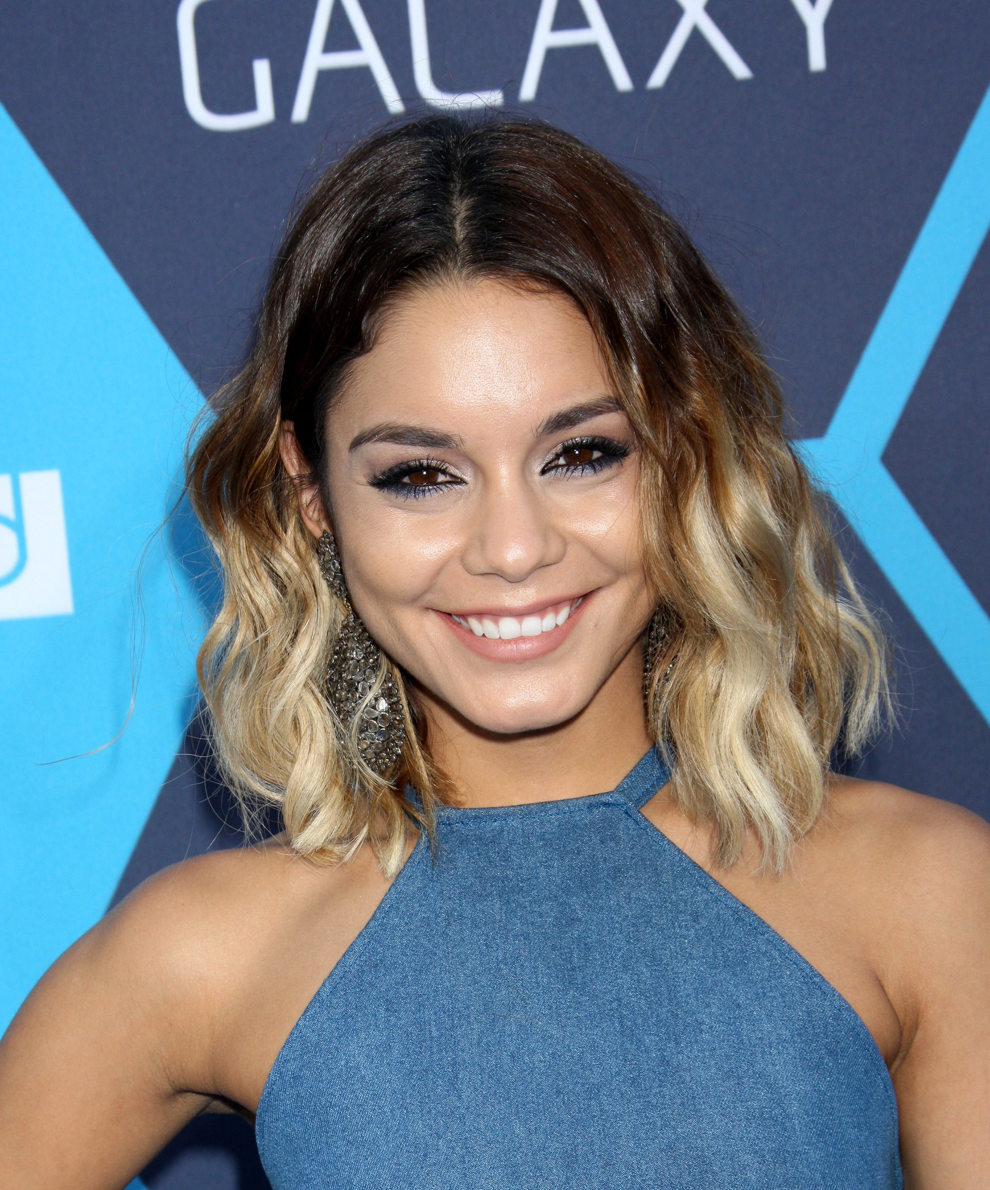 vanessa hudgens with brown to blonde bob length ombre hair