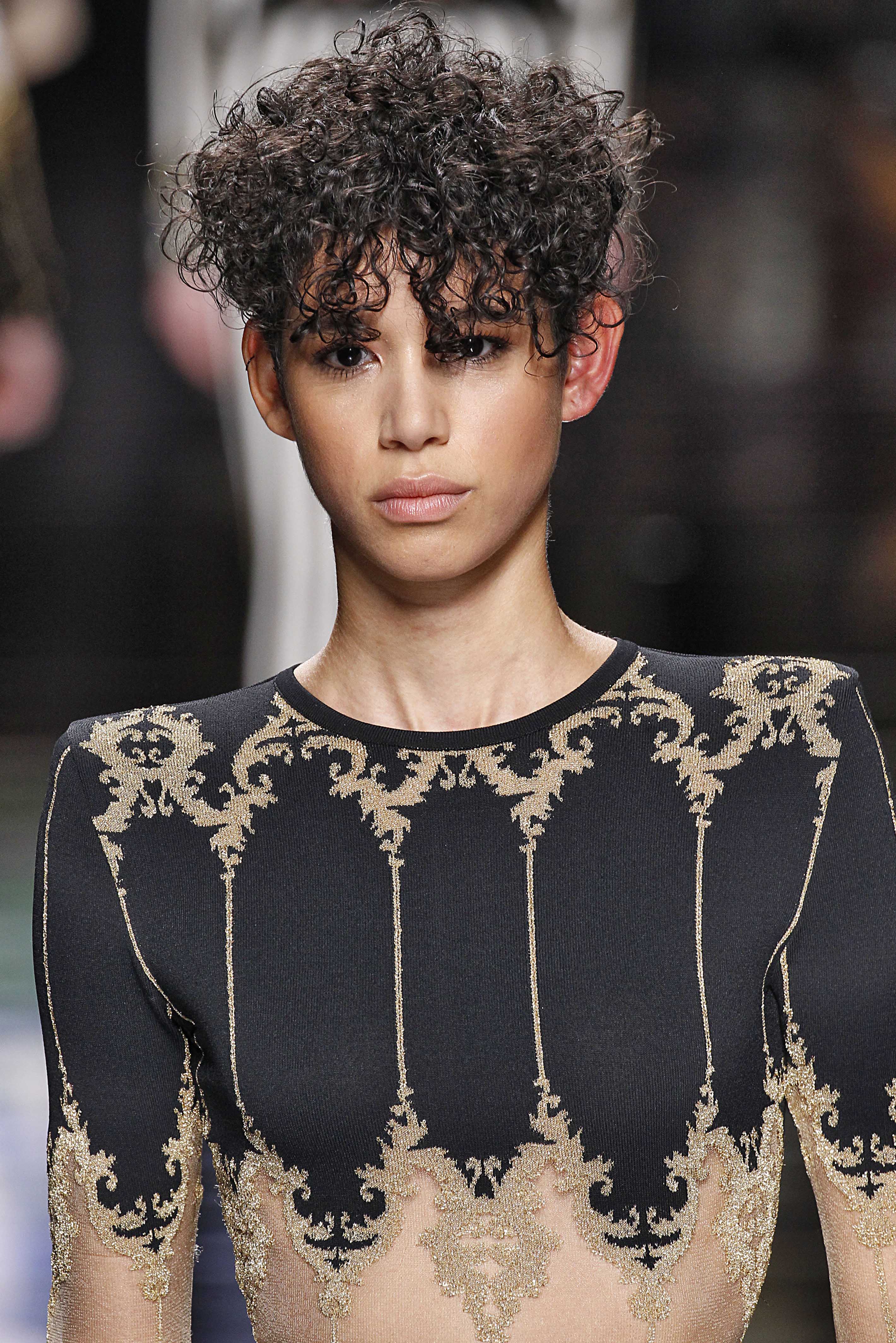 Short haircuts for curly hair: quiff