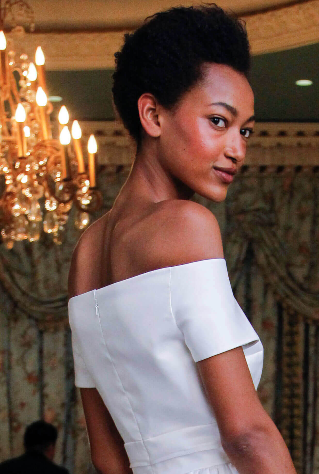 natural wedding hairstyle small afro