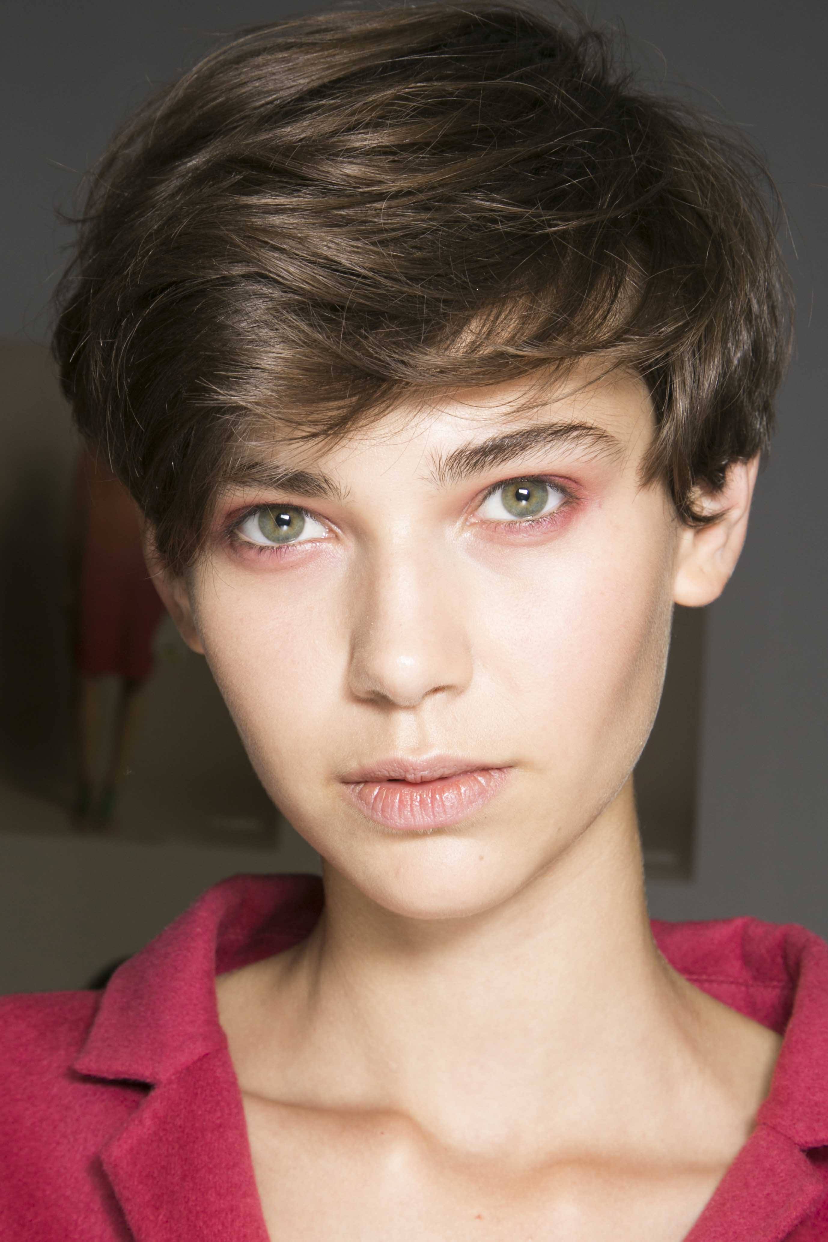 Feathered hairstyles: All Things Hair - IMAGE - short feathered pixie