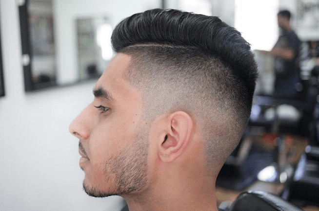Mohawk hairstyles for men: the classic with side part shaves