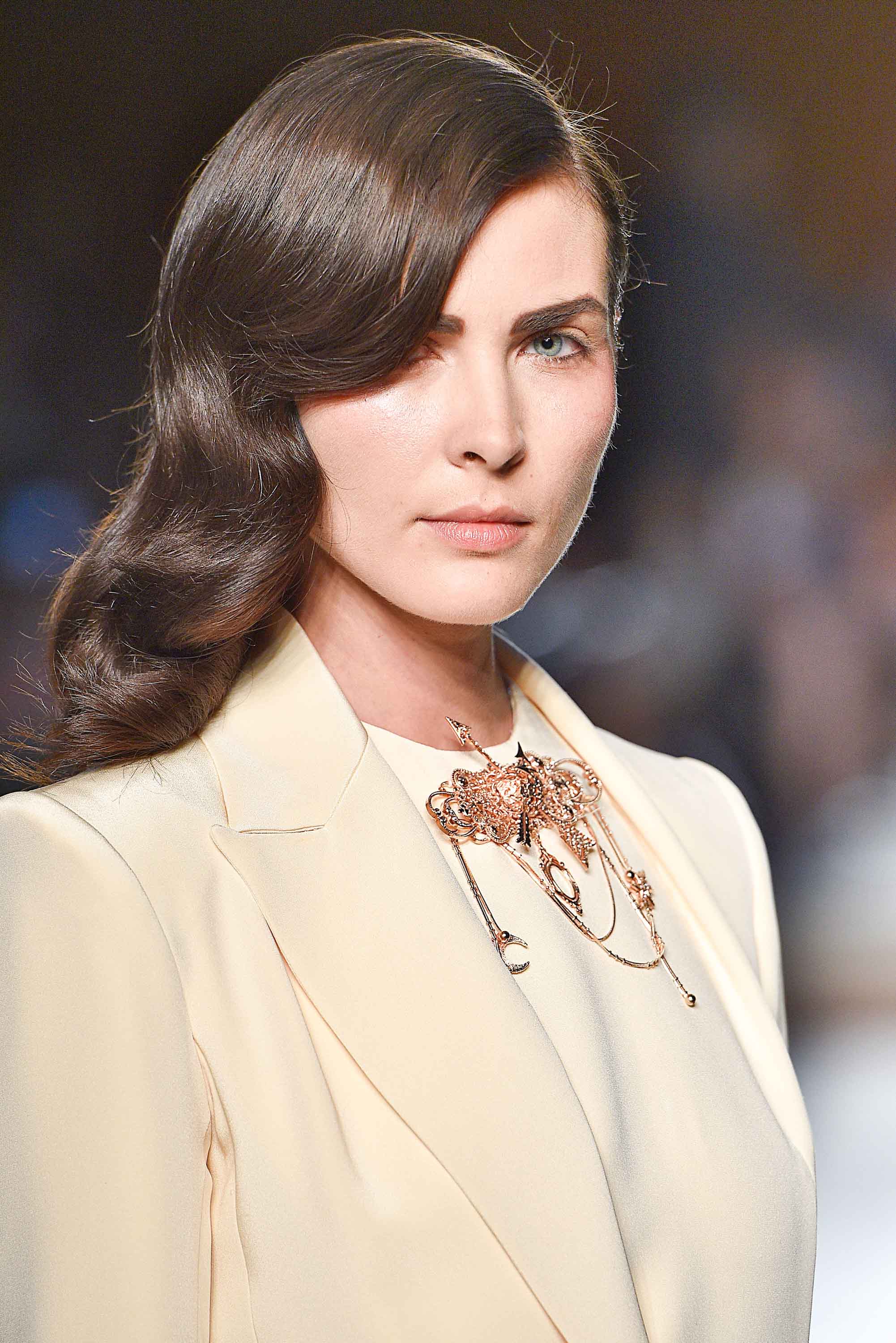 forties style waves couture fall 2016