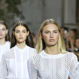 Oscar de la Renta SS17 smooth hair tutorial