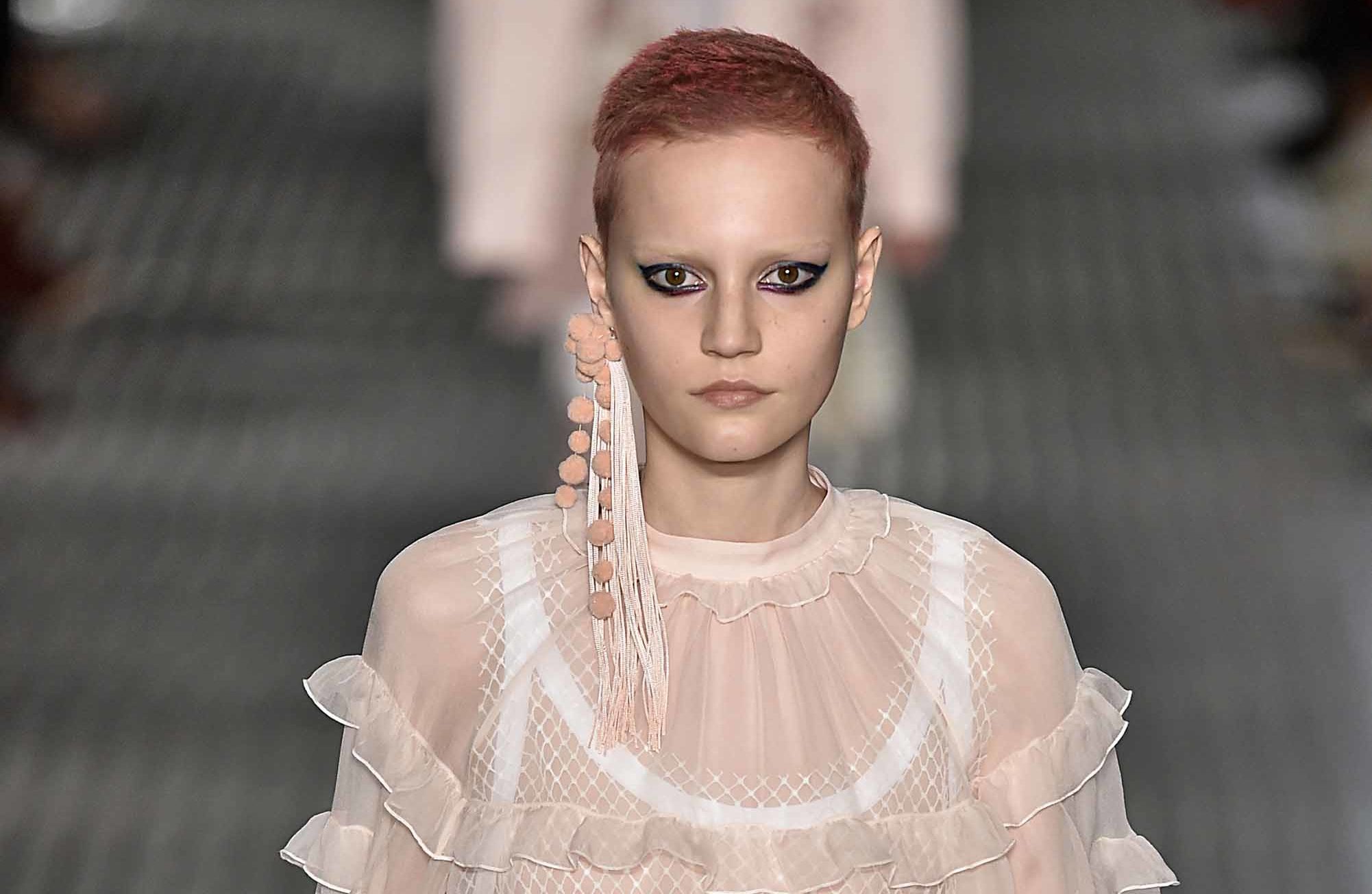No.21 makes pink hair a runway trend at Milan Fashion Week