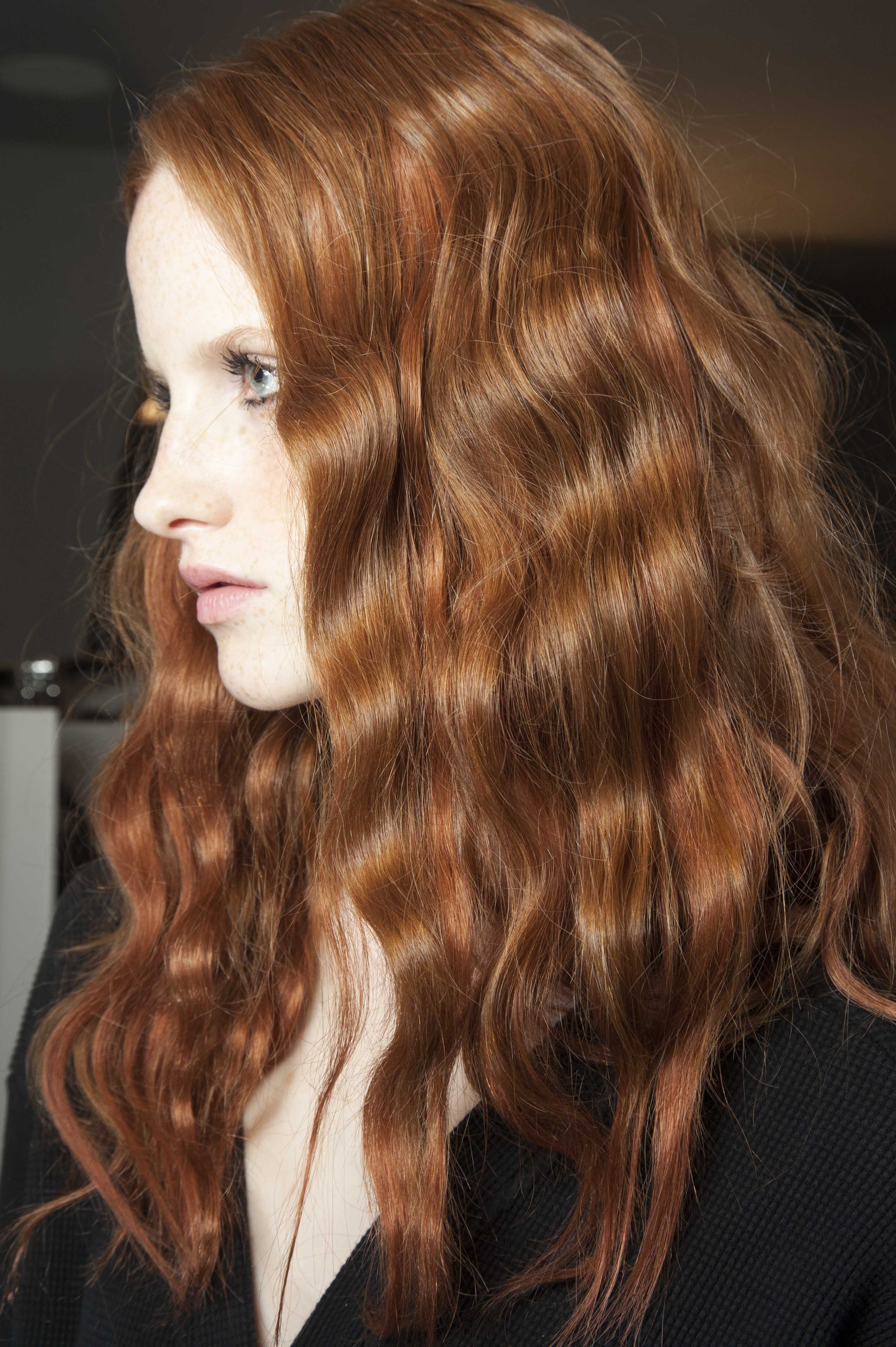 How to get beach waves hair with a straightener - Quora