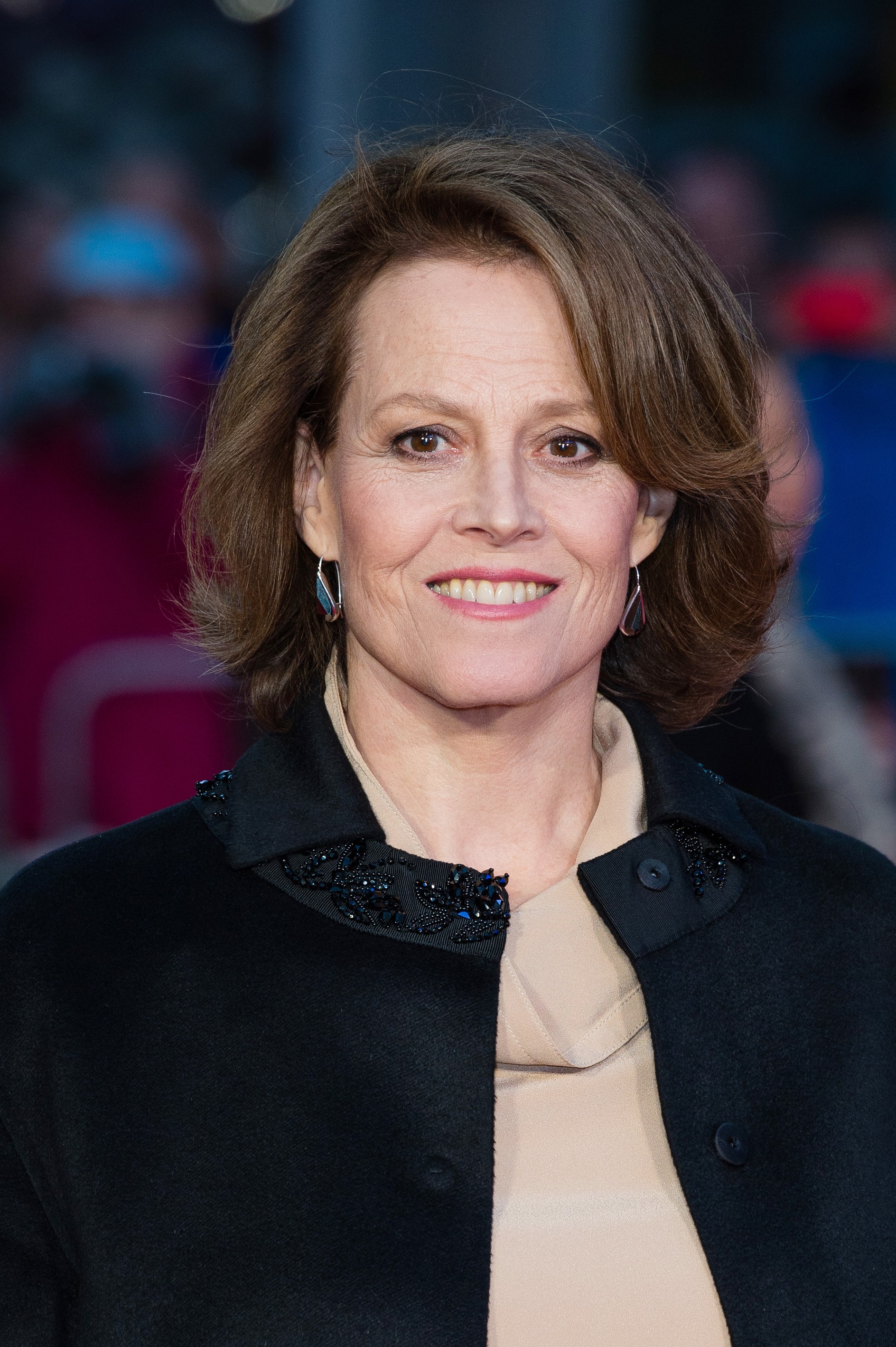 best hairstyles for fine hair: All Things Hair - IMAGE - Sigourney Weaver