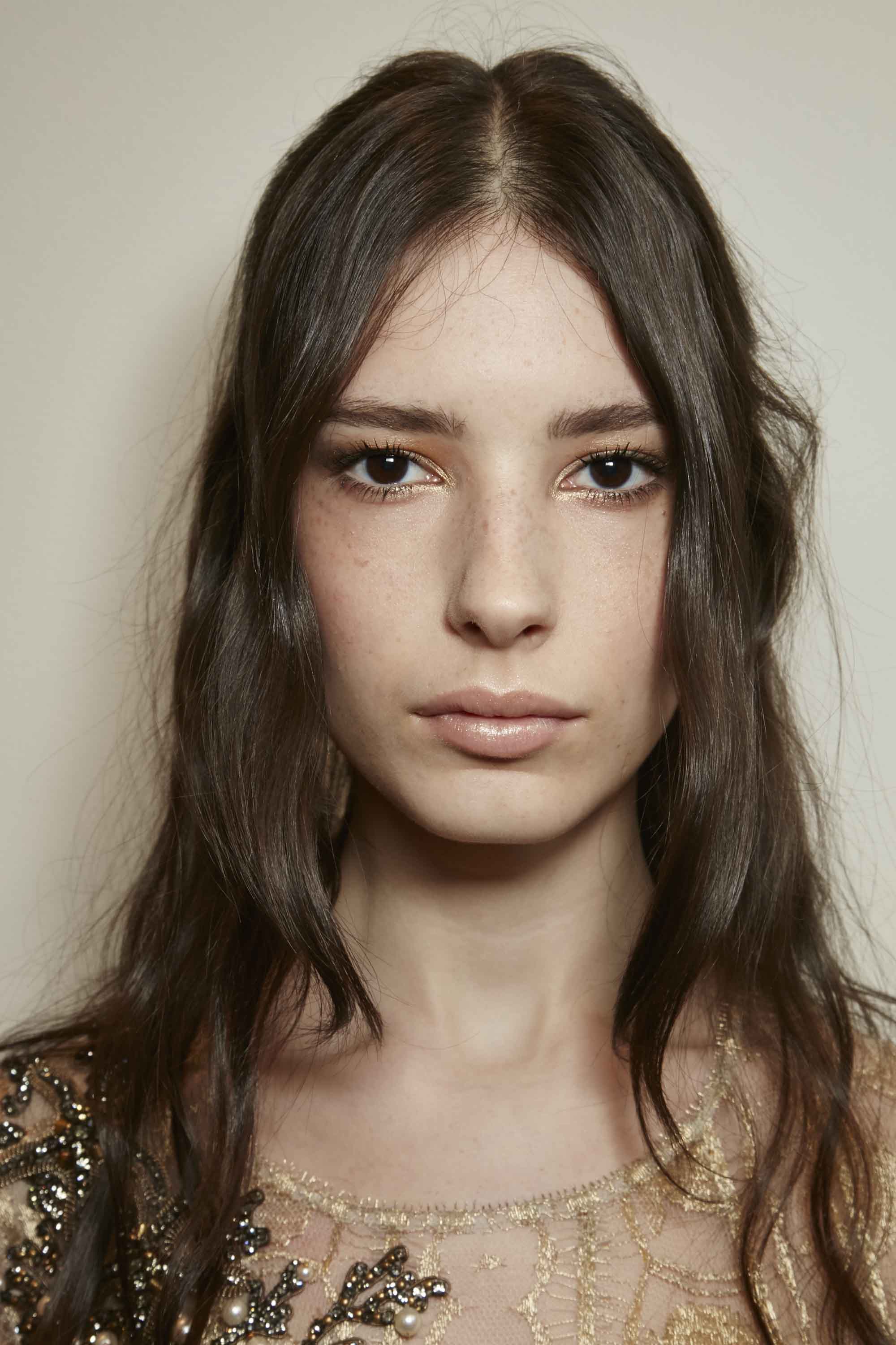 Choppy layers: All Things Hair - IMAGE - layered flowing waves long brown hair