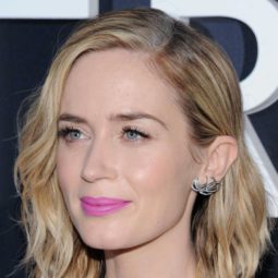Emily Blunt with a wavy blonde highlighted bob