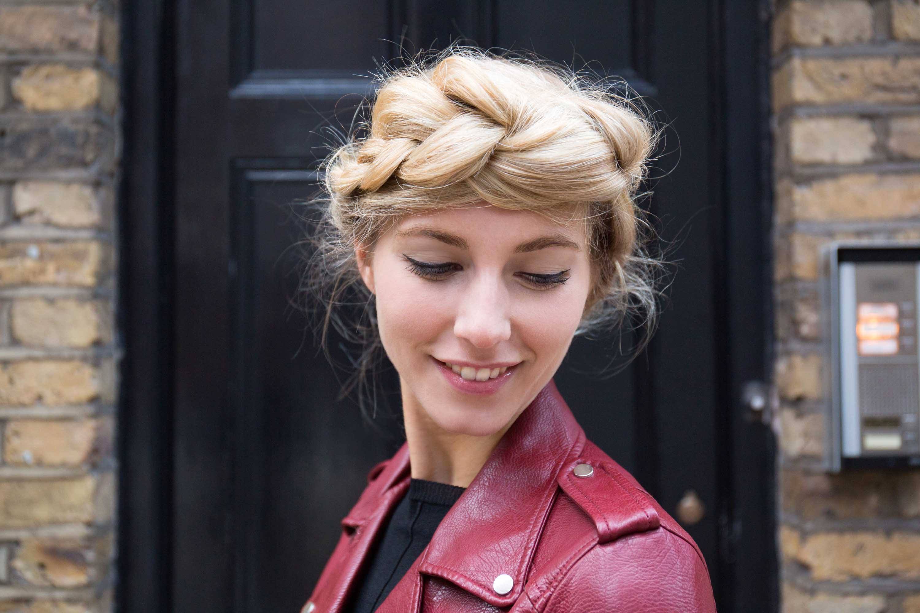 Halo braid: blonde woman rocking a cheater's halo braid