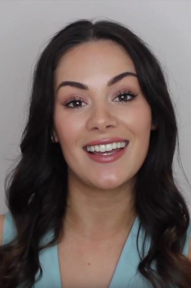 How to curl your hair: vlogger Daisie Smith with long, wavy curls