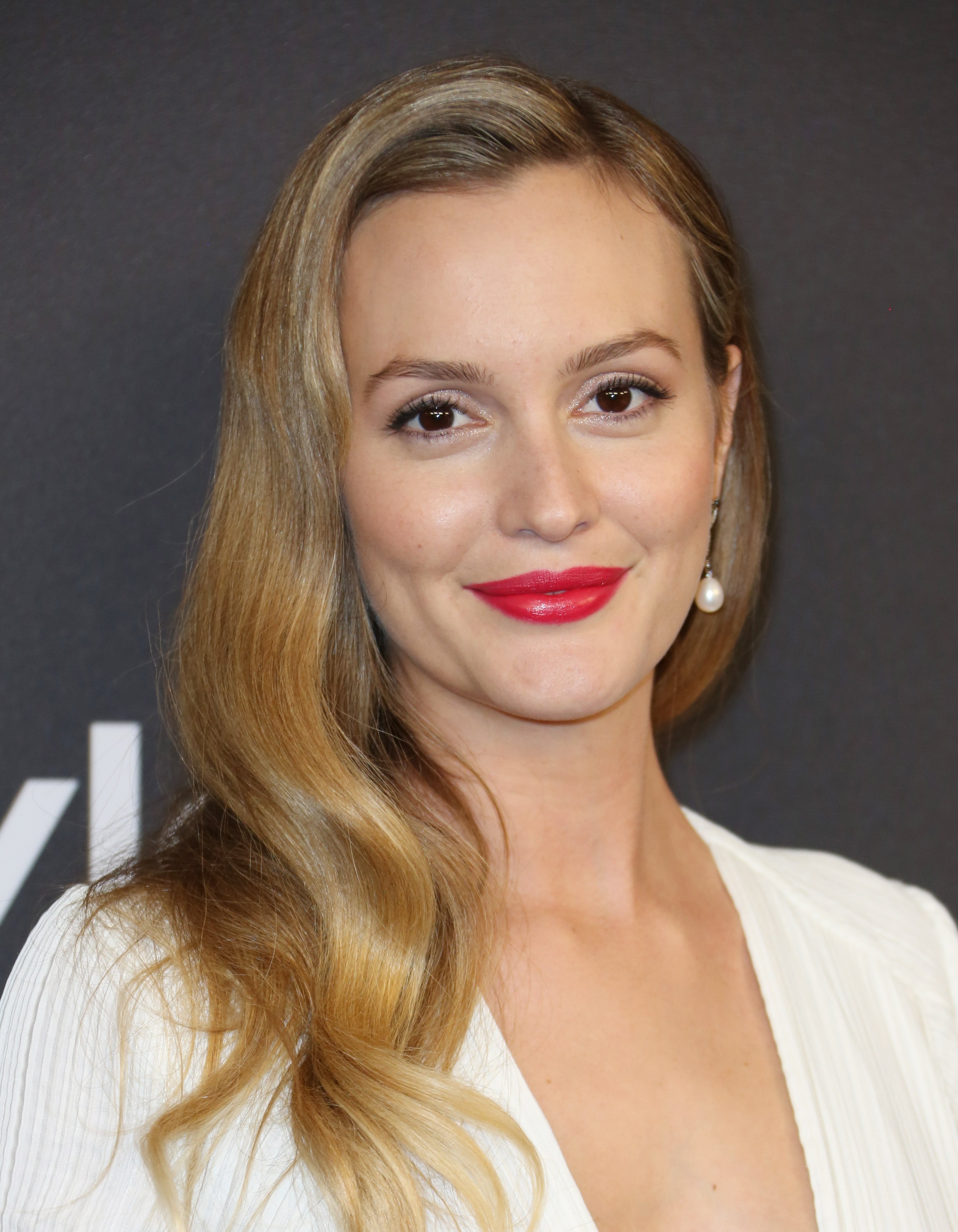 Leighton Meester golden blonde hair waves