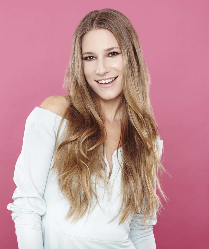 girl with long wavy light brown hair