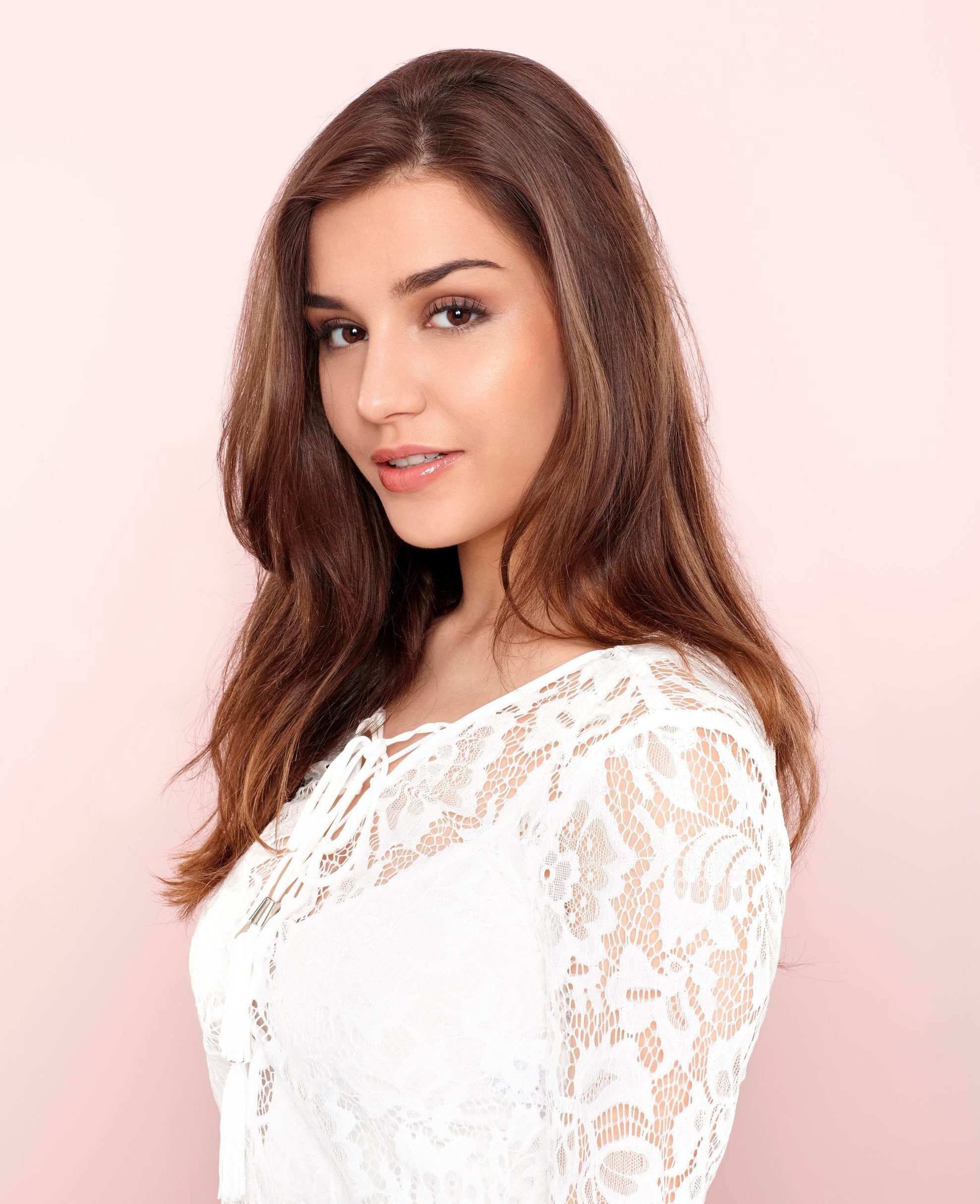 girl with long brown hair