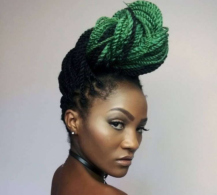 ✨Let your inner African Queen👸 roar with this stunning African Threading  Hairstyle that will make heads turn!✨ African Threading ... | Instagram