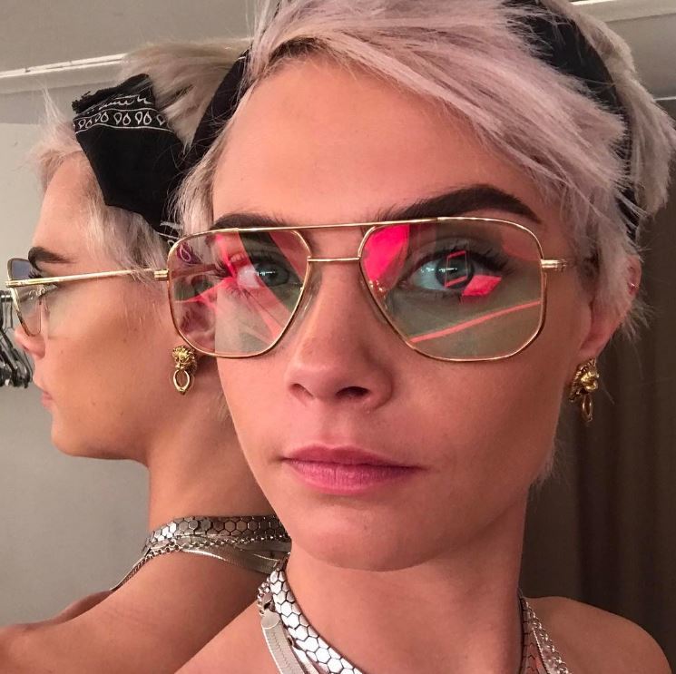 Cara Delevingne - Pastel pink & blonde pixie cut - 2017