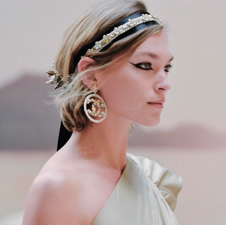 Chanel Cruise hair - Paris - Runway look - Instagram