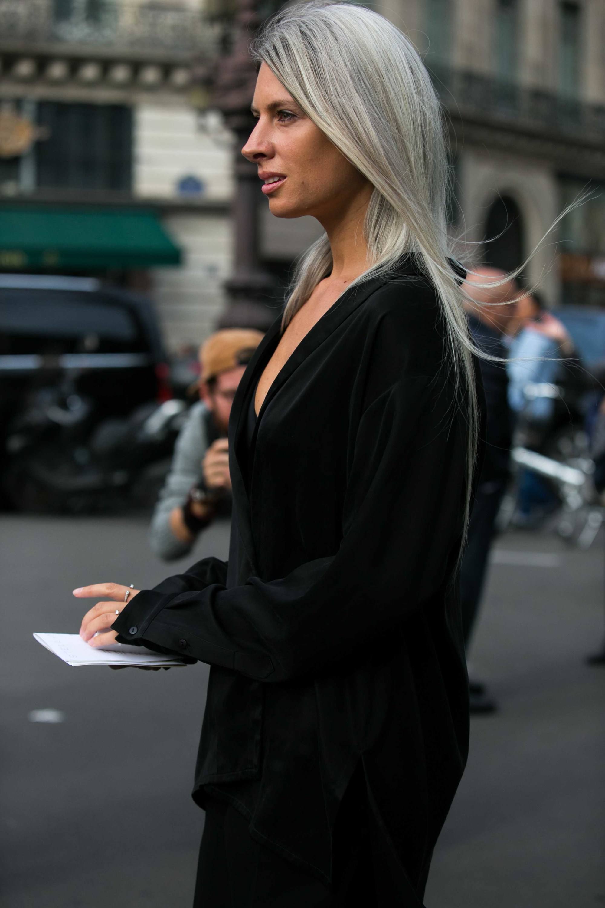 vogue journalist sarah harris with long silvery grey hair