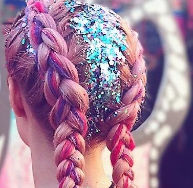 woman with glitter box braids