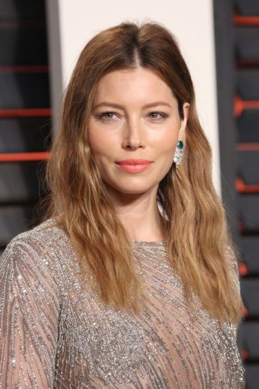 Golden brown hair - Jessica Biel with mid - long wavy tresses and centre part