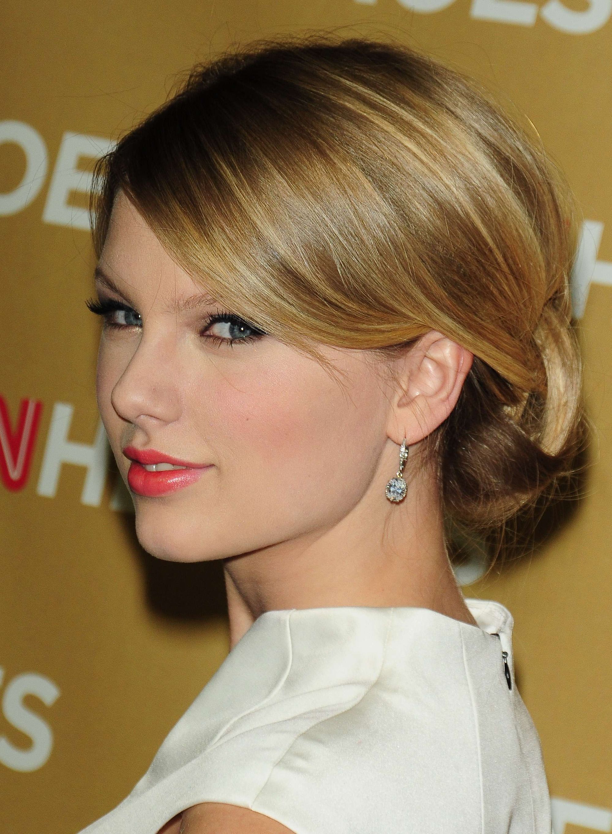 singer taylor swift in 2008 with a sleek updo hairstyle