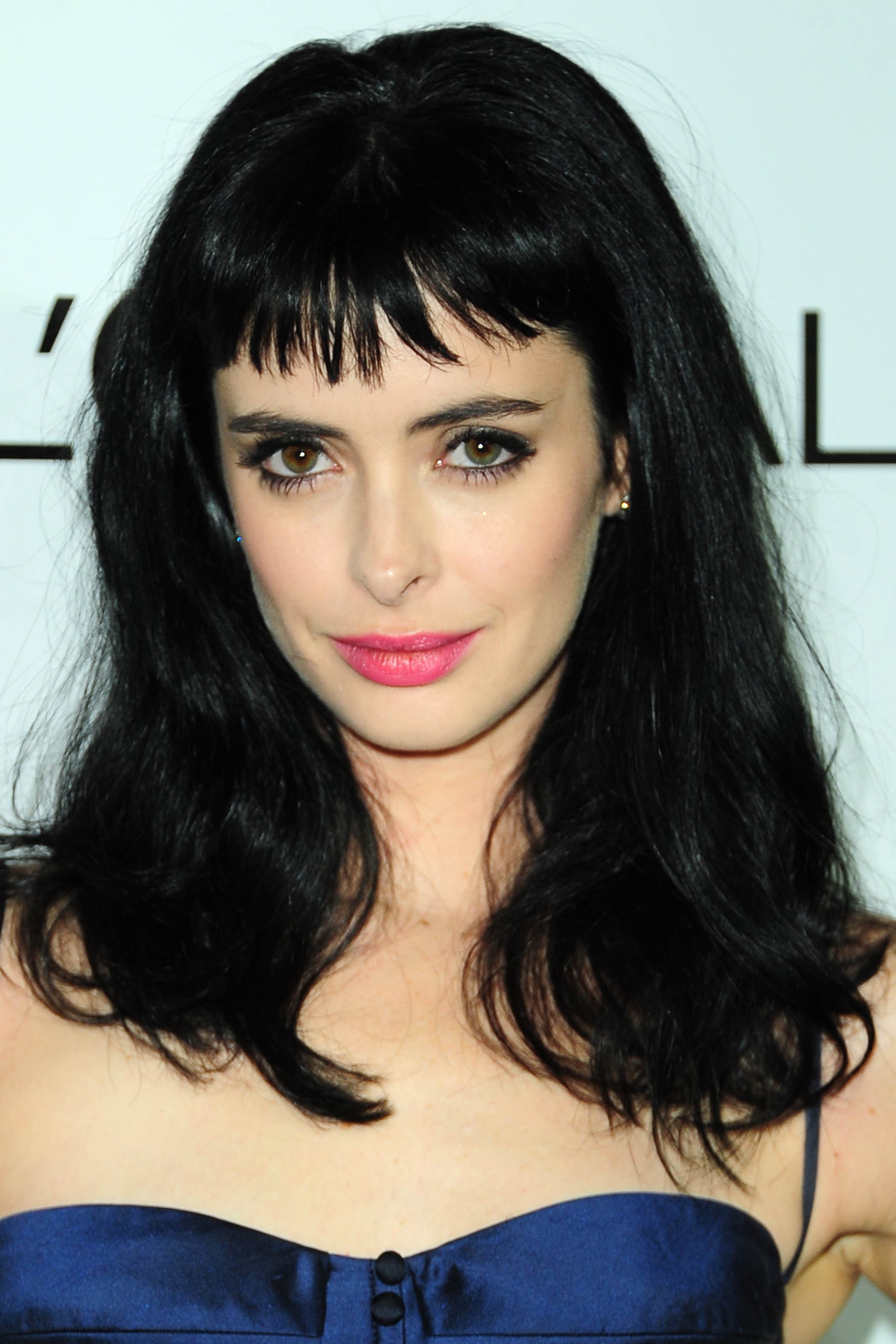 the best bangs directory: krysten ritter with baby bangs on the red carpet