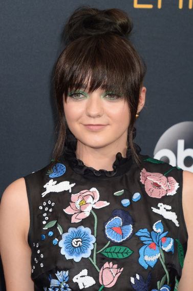 game of thrones actress maisie williams with brunette tinkerbell wispy bangs