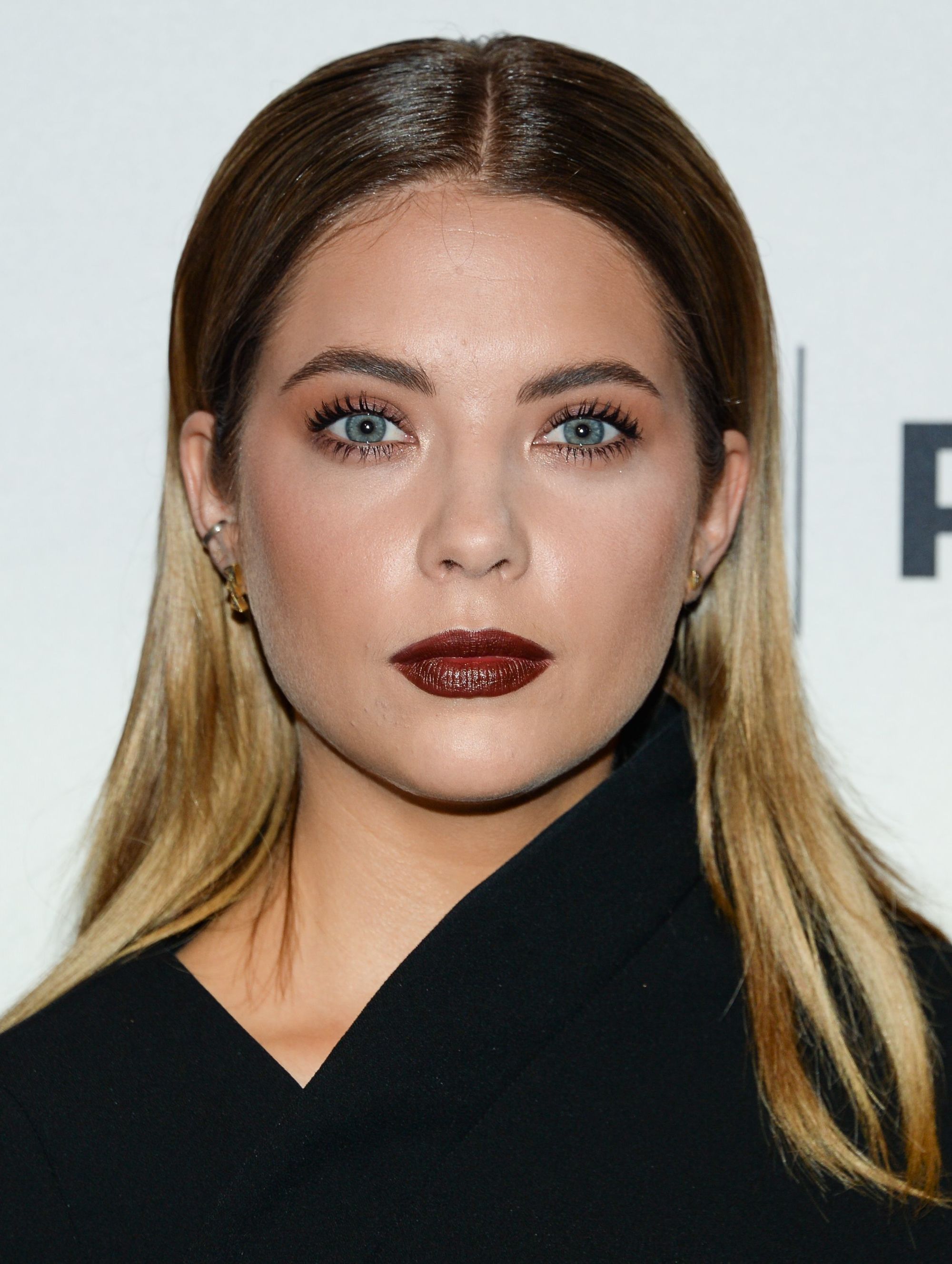 ashley benson straight blonde hair with dark roots