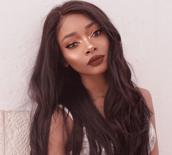 textured hairstyles: close up Instagram shot of woman with long textured hair