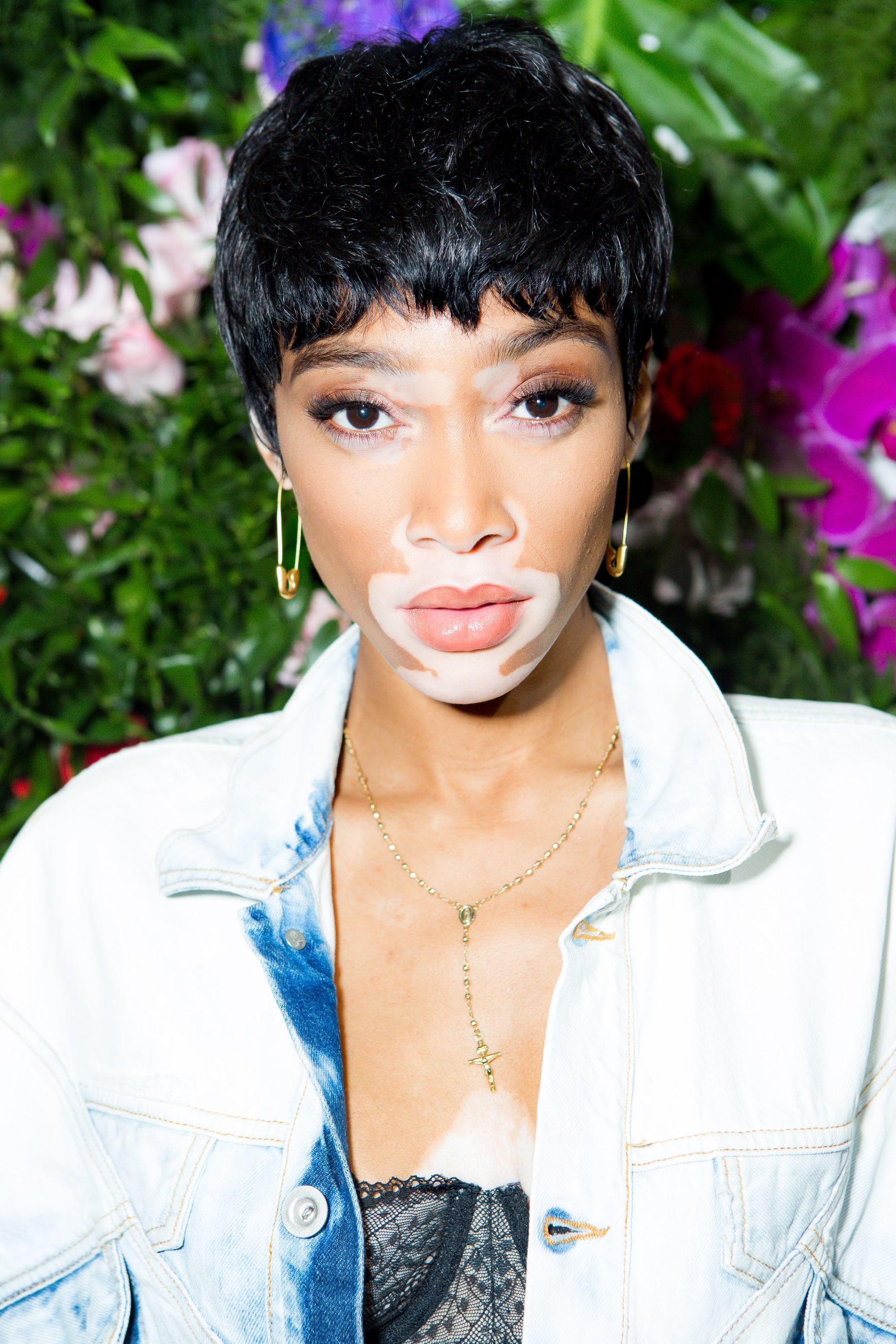 winnie harlow popular short hairstyles dark brown pixie cut