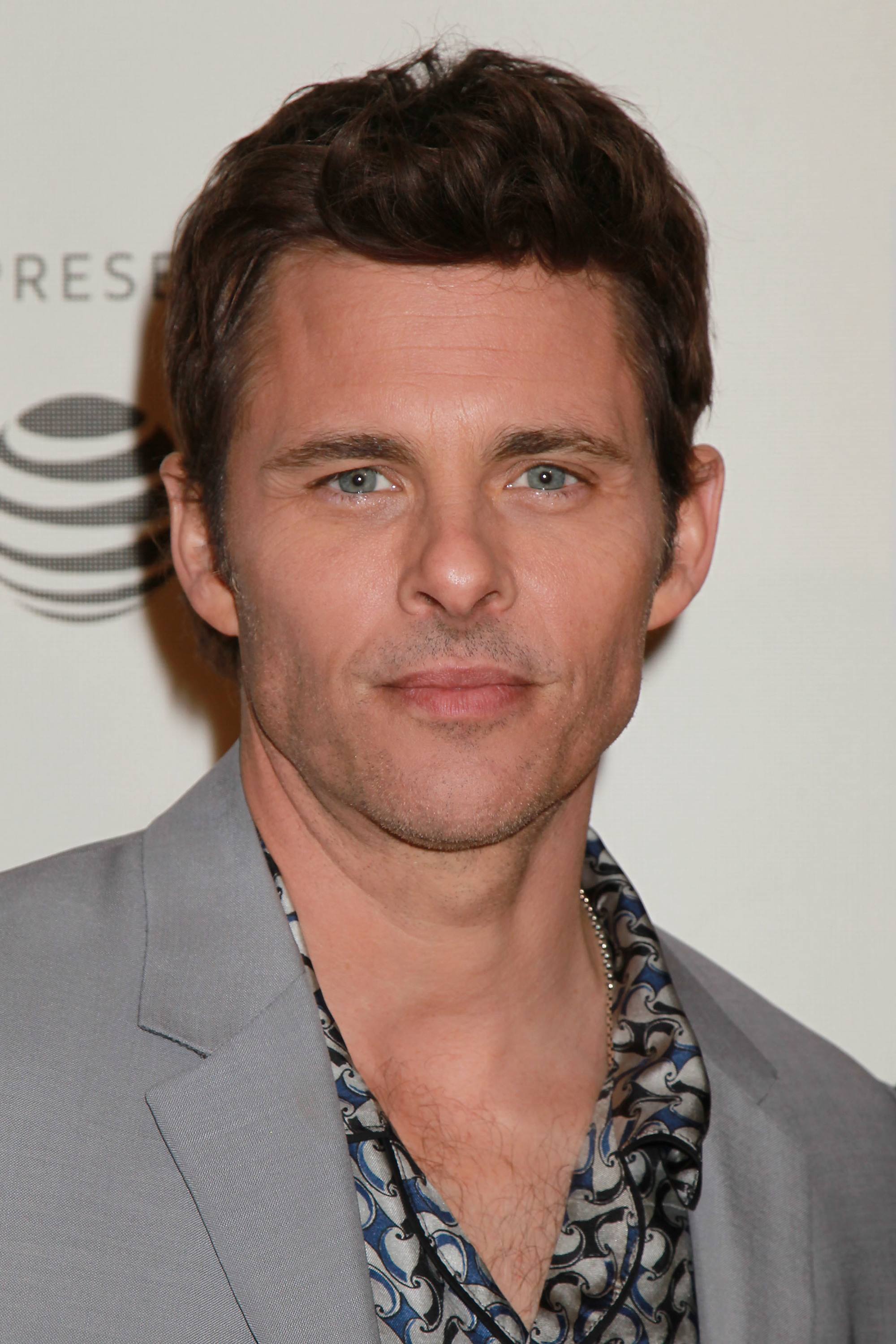 Hairstyles for men over 40: Close-up of James Marsden with textured brown hair