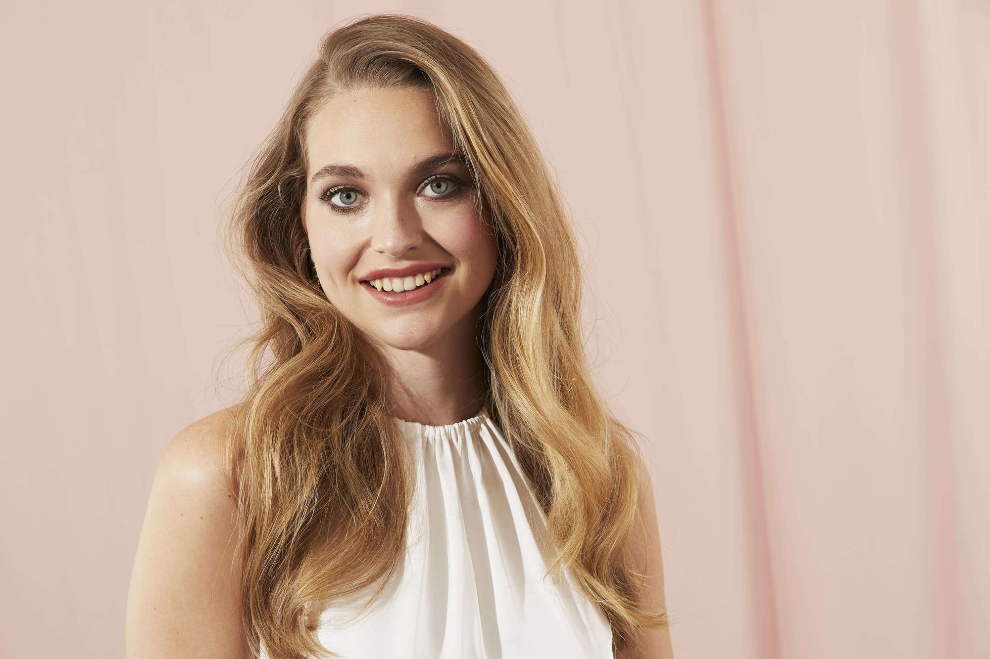 Blonde woman with long loose waves