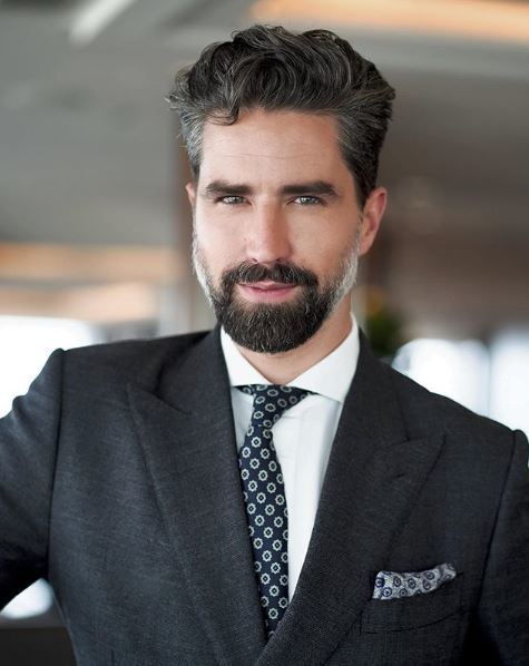 Jack Guinness: stylish bearded man wearing a suit