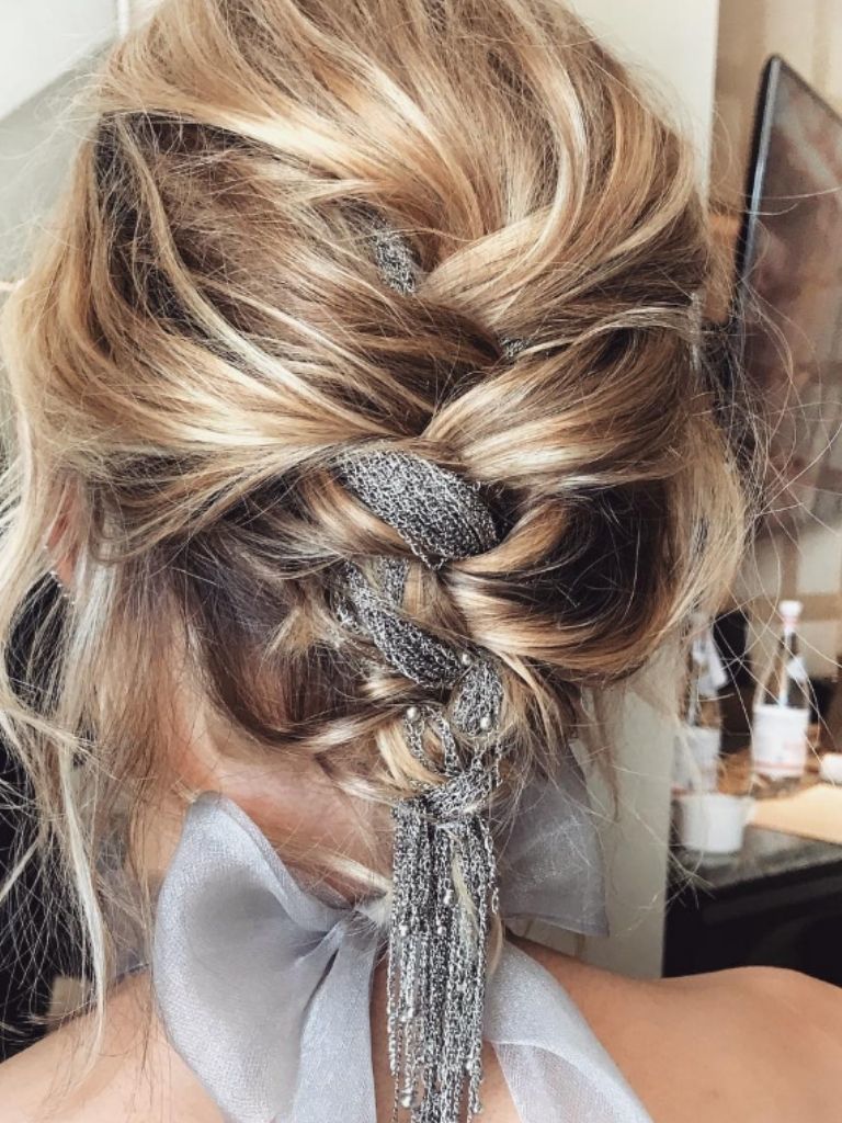 Short bridal hair