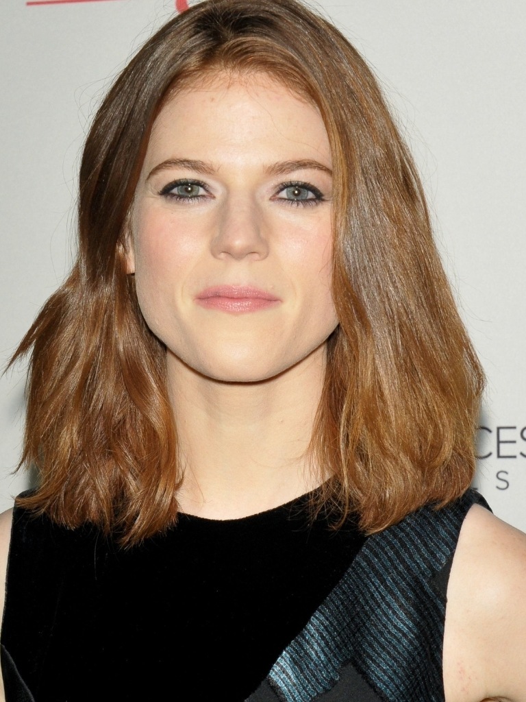 Rose Leslie - strawberry blonde hair - lob length