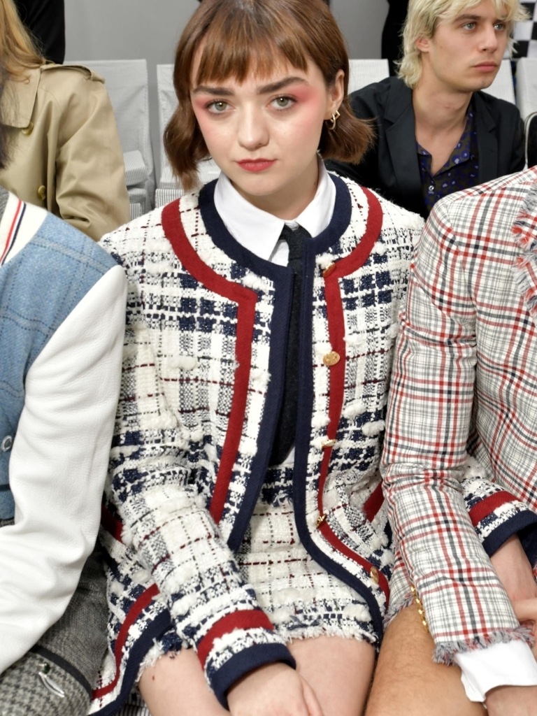 Maisie William short choppy bangs and bob
