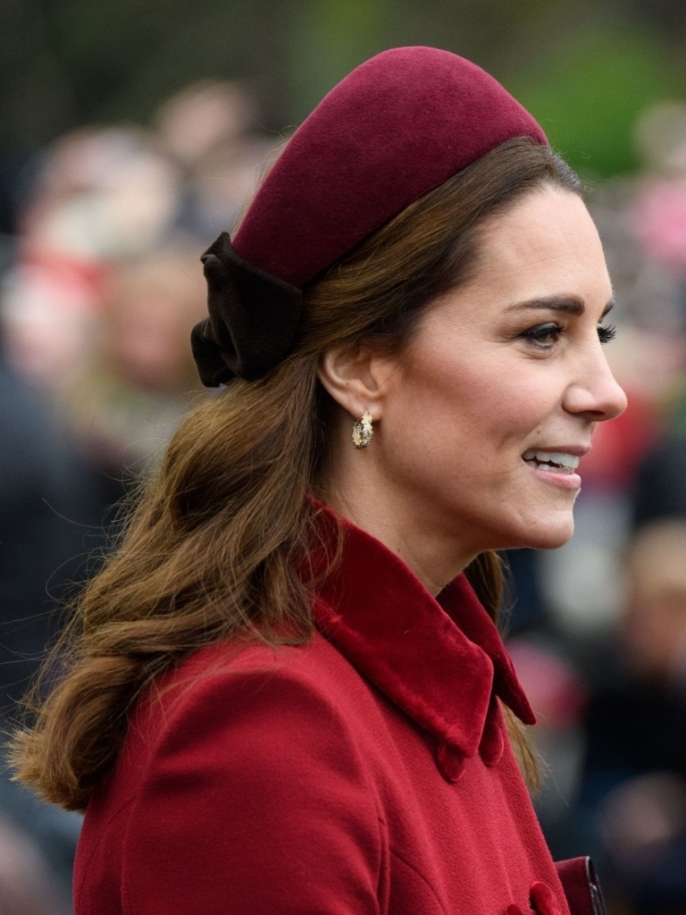 Kate Middleton wearing a velvet headband