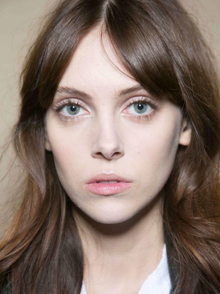 Centre parting with a fringe - fringe hair