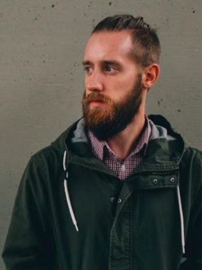 Edgy man bun look
