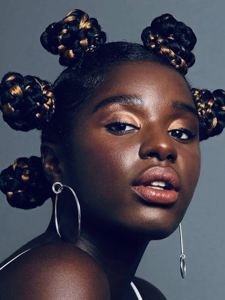 How to Do a Bantu Knot Hairstyle in 6 Easy Steps + 10 Style Ideas