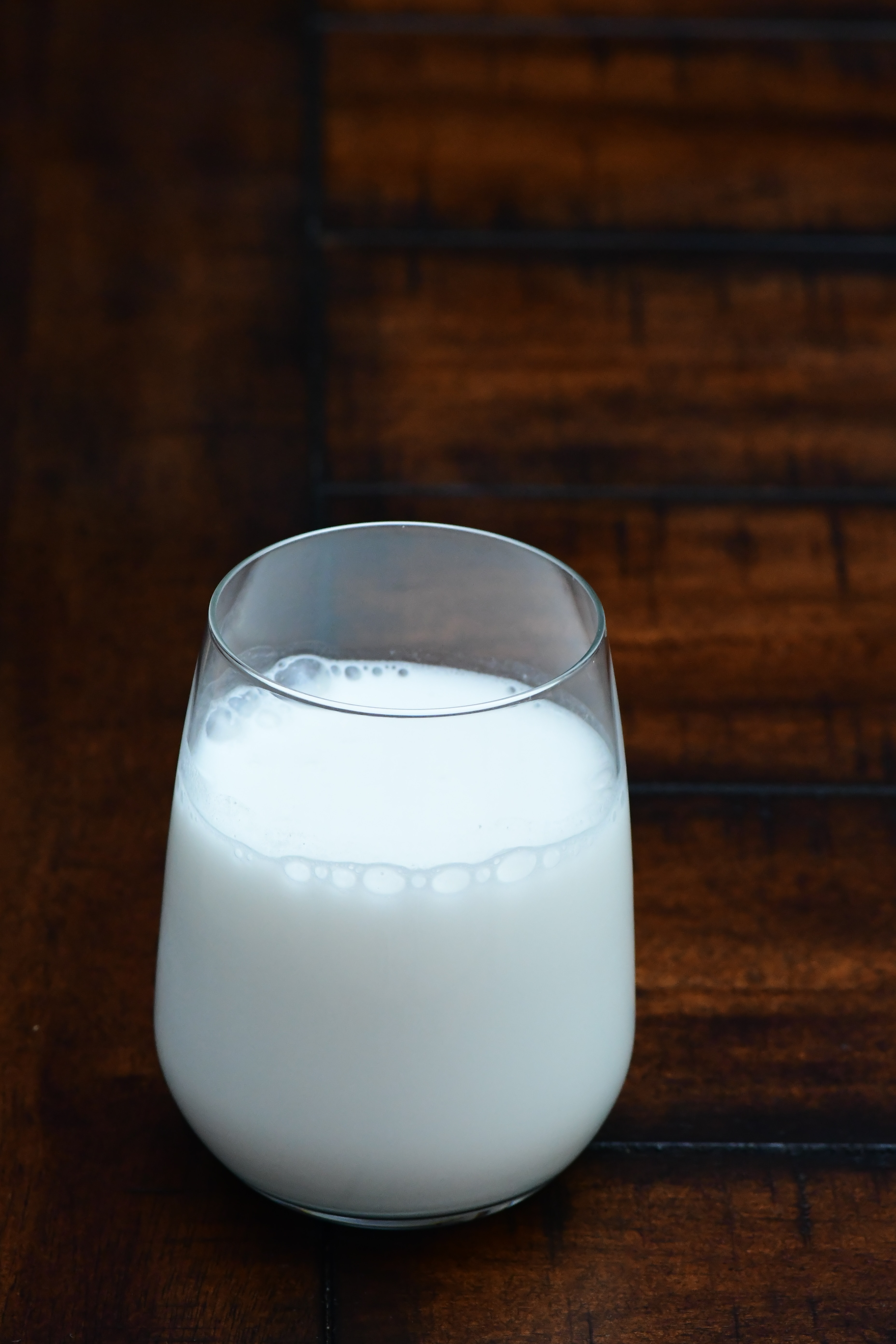 Можно вместо кефира использовать. Молоко. Домашние молоко. Молочко домашнее. Молоко фото.