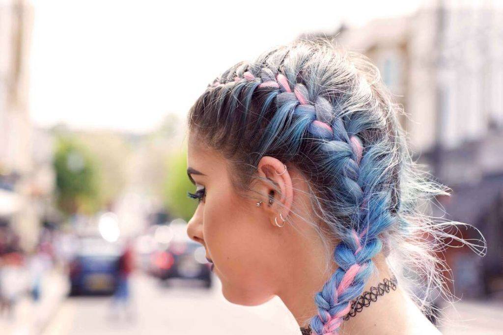 коса колосок длинные голубые розовые волосы